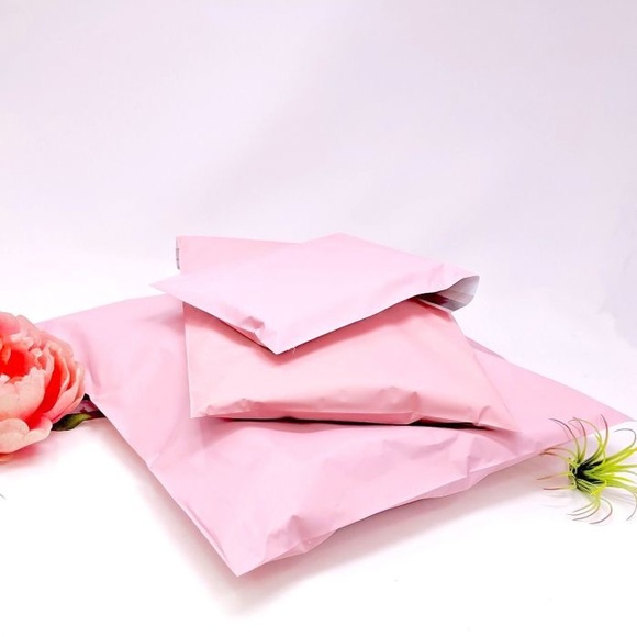 FILL A LARGE POLY MAILER WITH CLOTHING 🛍️🛍️ - Picture 1 of 1